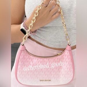 MICHAEL KORS Medium Shoulder Bag 
💫 New Without Tag💫 ⬇️ Price Drop for 36 Hours!